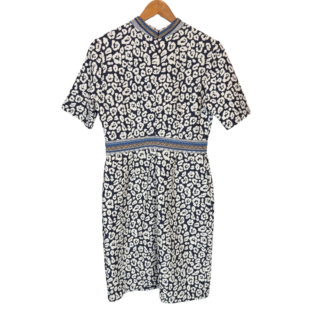 JMcLaughlin Kyrie dress in Geo Cheetah 
Size 6 - Picture 4 of 8